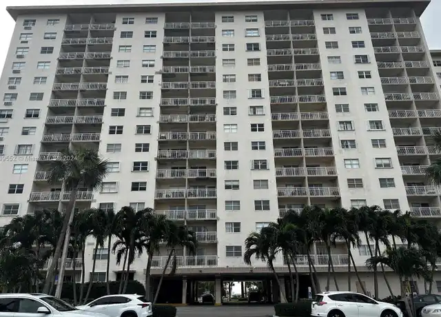 Property at 400 Kings Point Dr #430, Sunny Isles Beach, FL, 33160, 1 bed, 1 bath, [object Object]