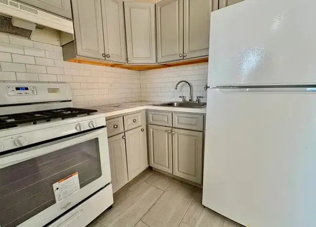 Property at 329 N Broadway, Yonkers, NY, 10701, 2 beds, 1 bath, [object Object]