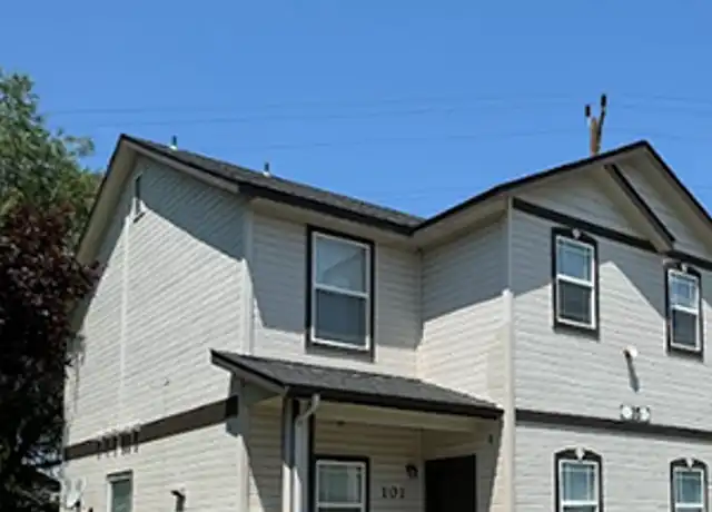 Property at 35 S White Oak Ln, Nampa, ID, 83687, 2 beds, 1.5 baths, [object Object]