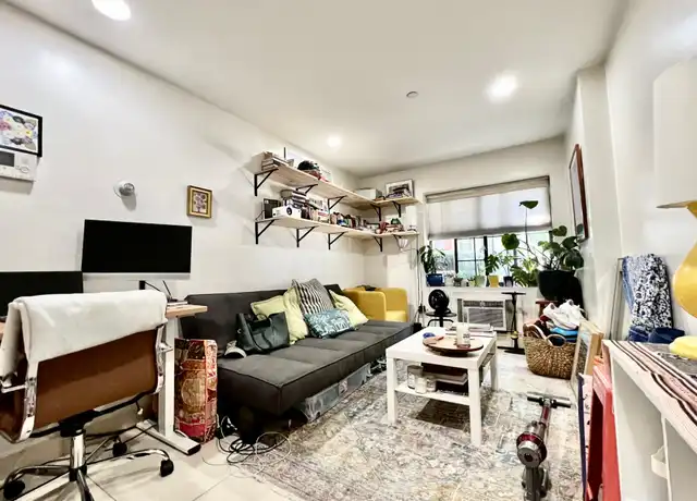Property at 201 Huron St Unit 1F, Brooklyn, NY, 11222, 1 bed, 1 bath, [object Object]