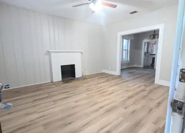 Property at 1916 Laurel St, Texarkana, AR, 71854, 3 beds, 2 baths, [object Object]