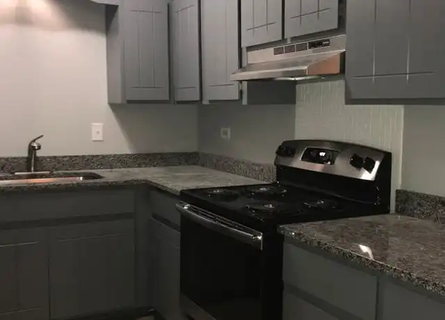 Property at 9702 Nottingham Ave Unit 1DW, Chicago Ridge, IL, 60415, 2 beds, 1 bath, [object Object]
