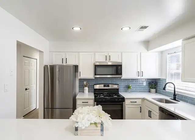 Photo of 410 Baldwin Park Dr, Westminster, MD 21157