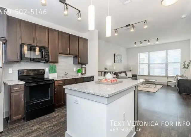 Property at 250 W Lancaster Ave Unit 183287-1302, Fort Worth, TX, 76126, 2 beds, 2 baths, [object Object]