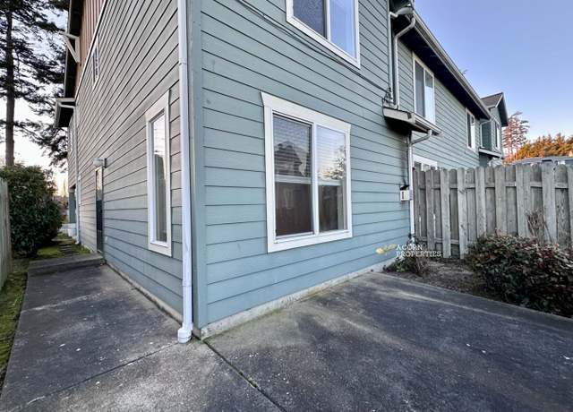 Photo of 915 SW Kimball Dr Unit B4, Oak Harbor, WA 98277