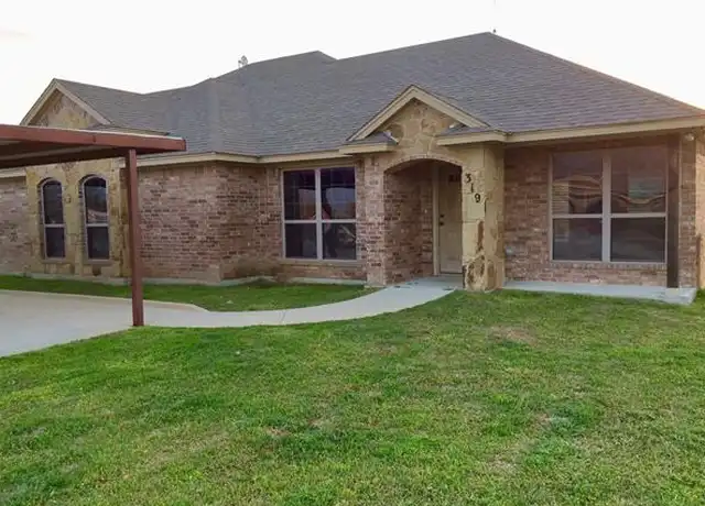Property at 355 Lee St, Weatherford, TX, 76088, 3 beds, 2 baths, [object Object]