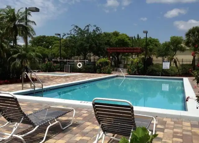 Property at 611 Cypress Lake Blvd Unit H15, Deerfield Beach, FL, 33064, 1 bed, 1 bath, [object Object]