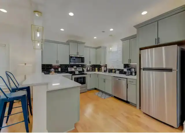 Property at 323 Beltline Blvd, Columbia, SC, 29205, 3 beds, 3 baths, [object Object]