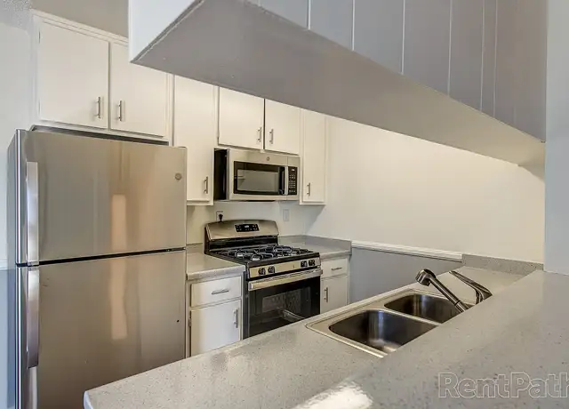 Photo of 4829 W 120th St, Hawthorne, CA 90250