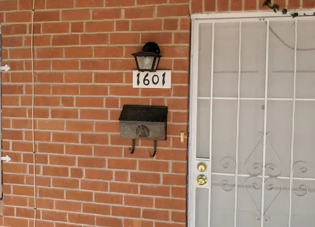 Property at 1601 E Edison St, Tucson, AZ, 85719, 2 beds, 1 bath, [object Object]