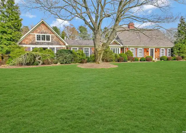 Property at 185 Wiggins Ln, Greenport, NY, 11944, 5 beds, 3.5 baths, [object Object]