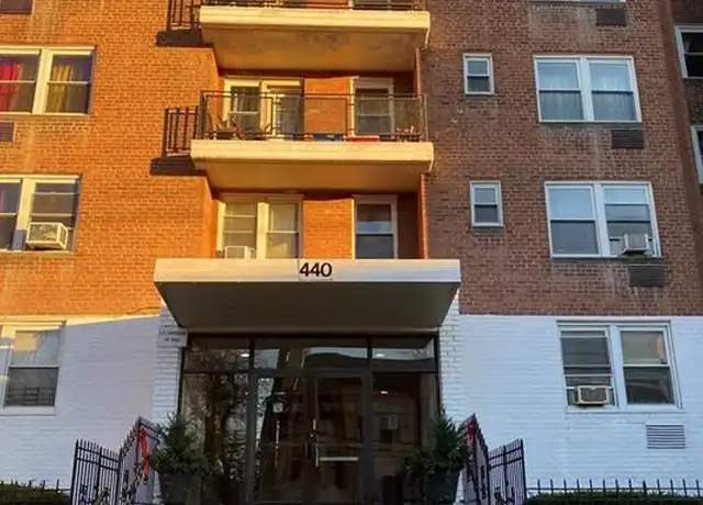 Property at 440 Warburton Ave Apt 6A, Yonkers, NY, 10701, 1 bed, 1 bath, [object Object]