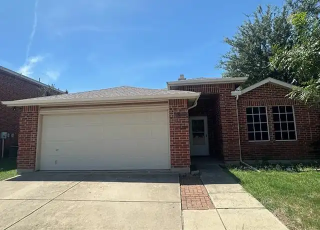 Property at 1916 Riverchase Ln, Justin, TX, 76247, 3 beds, 2 baths, [object Object]