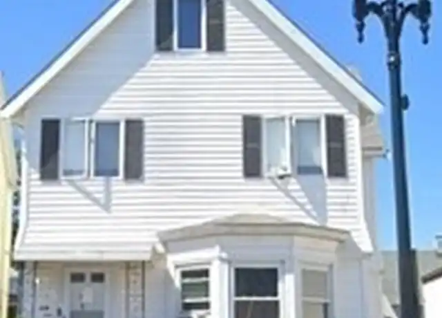 Property at 140 Ferry St Unit 2, Everett, MA, 02149, 5 beds, 2 baths, [object Object]