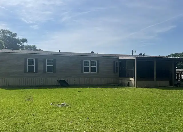 Property at 1706A Southport Blvd Unit B, New Iberia, LA, 70560, 3 beds, 2 baths, [object Object]