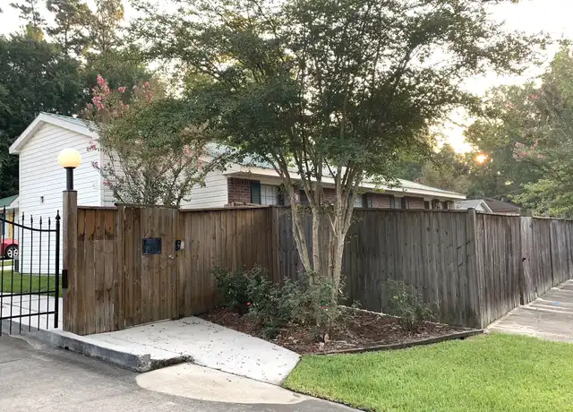 Property at 121 Lexington Dr Unit B1, Hattiesburg, MS, 39402, 2 beds, 1.5 baths, [object Object]