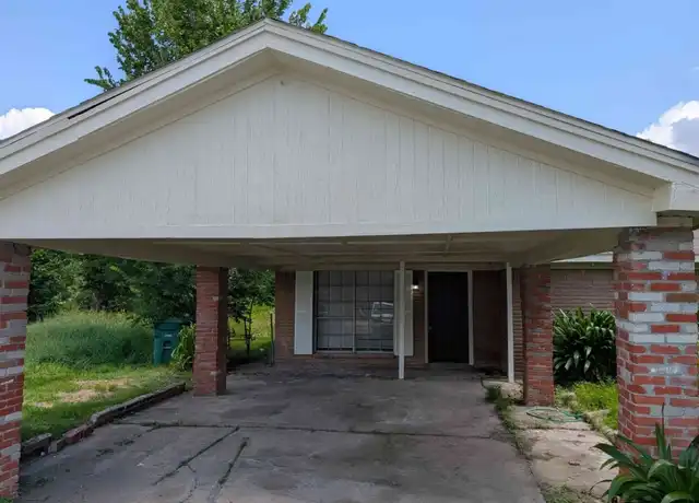 Property at 5207 Rue St, Houston, TX, 77033, 4 beds, 2 baths, [object Object]