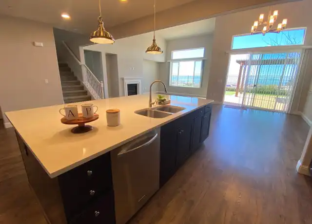 Property at 71 Sonas Dr, Hayward, CA, 94542, 4 beds, 3.5 baths, [object Object]