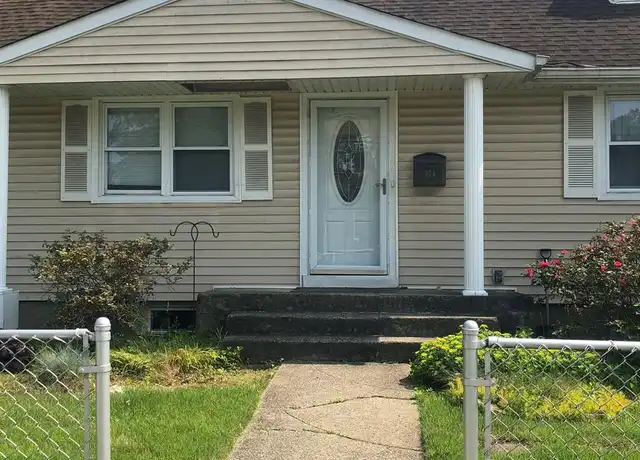 Property at 474 Webster Ave, Uniondale, NY, 11553, 6 beds, 2 baths, [object Object]