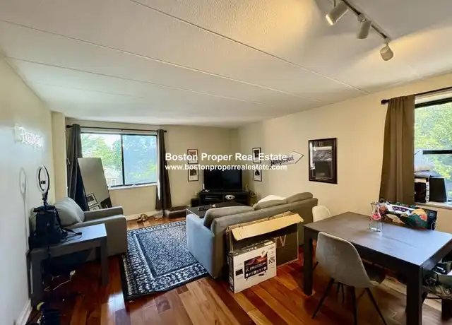 Property at 1933 Commonwealth Ave, Brighton, MA, 02135, 1 bed, 1 bath, [object Object]