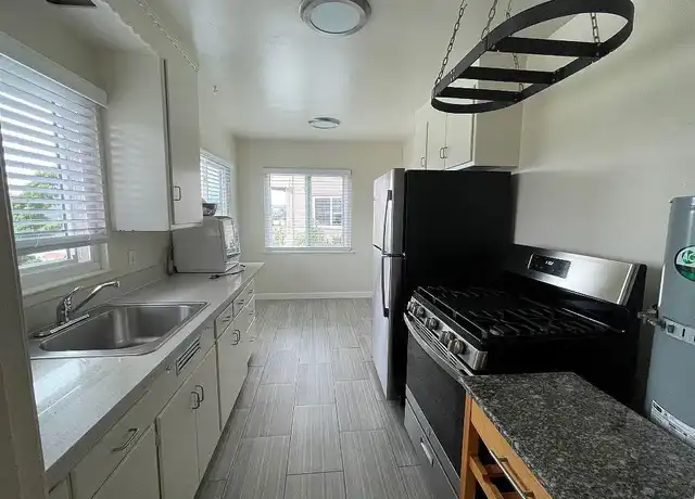 Property at Vermont Street Apartments - 853 Vermont St, Oakland, CA, 94610, 1 bed, 1 bath, [object Object]