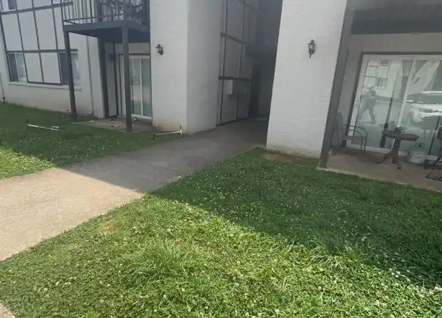 Property at 235 Vinewood Rd Unit J8, McMinnville, TN, 37110, 2 beds, 2 baths, [object Object]