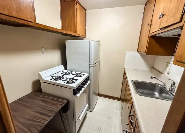 Property at 1820 S Duluth Ave Unit 5, Sioux Falls, SD, 57105, 1 bed, 1 bath, [object Object]