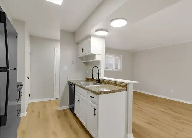 Property at Meadows Apartments - 5505 Scarlet Dr, Indianapolis, IN, 46224, 0-1 beds, 1 bath, [object Object]