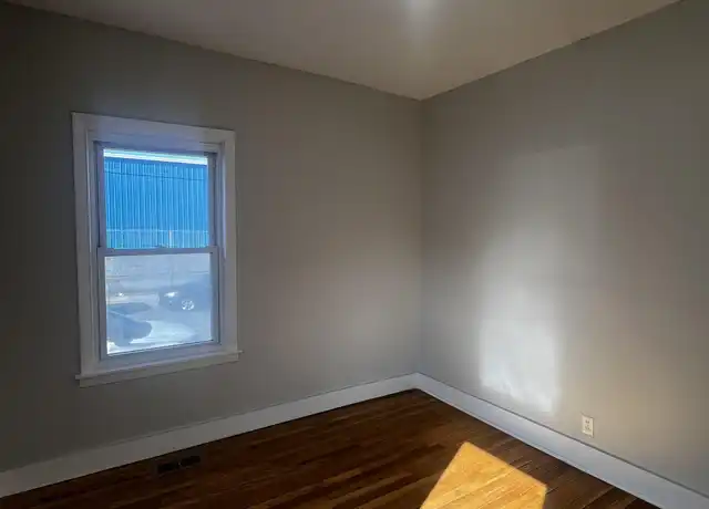 Property at 130 Lowell St, Fall River, MA, 02721, 3 beds, 1 bath, [object Object]