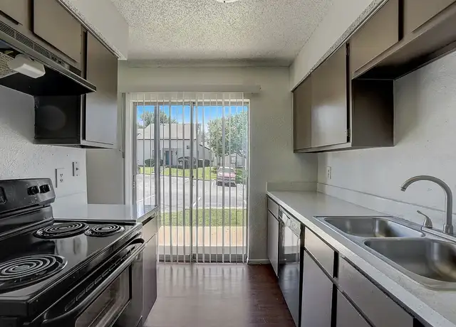 Photo of 4001 Hamilton Cir, Arlington, TX 76013