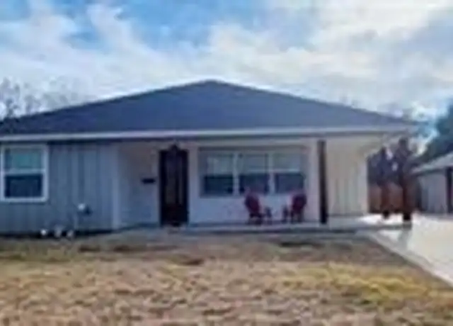 Property at 1709 Sycamore St Unit 3, Commerce, TX, 75428, 1 bed, 1 bath, [object Object]