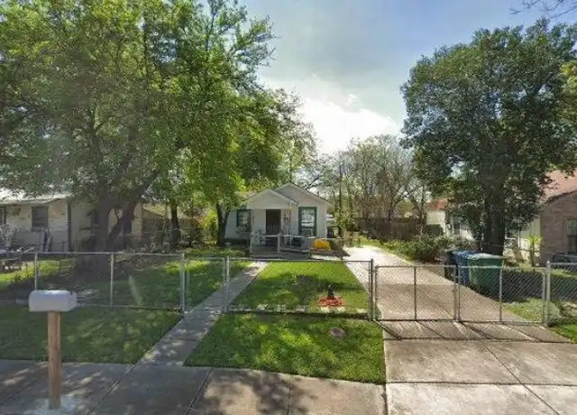 Property at 4014 W Travis St, San Antonio, TX, 78207, 2 beds, 1 bath, [object Object]