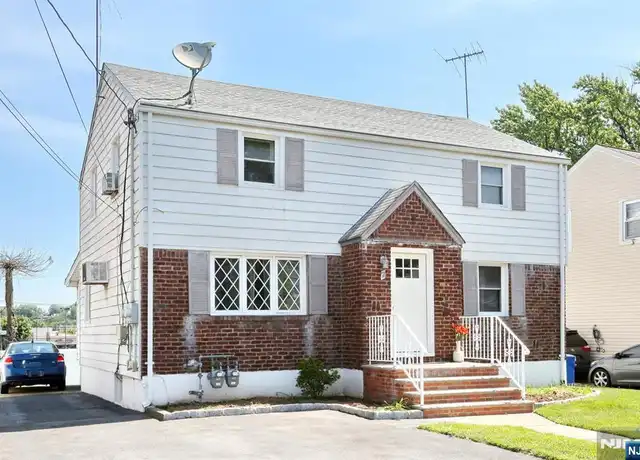 Property at 7 MacArthur Ave, Hasbrouck Heights, NJ, 07604, 3 beds, 1 bath, [object Object]