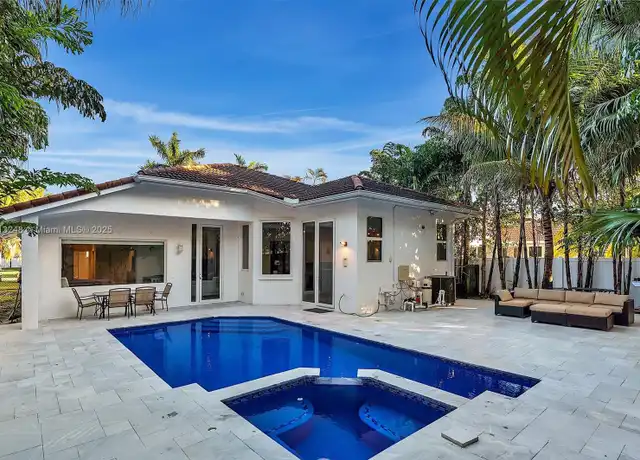 Property at 1230 S 13th Ave, Hollywood, FL, 33019, 4 beds, 2.5 baths, [object Object]