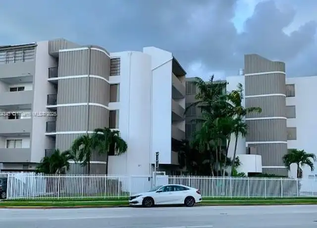 Property at 2000 Biarritz Dr #407, Miami Beach, FL, 33141, 1 bed, 1 bath, [object Object]