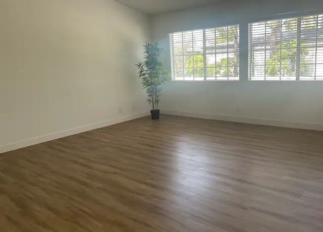 Photo of 11121 Dino Cir, Garden Grove, CA 92840
