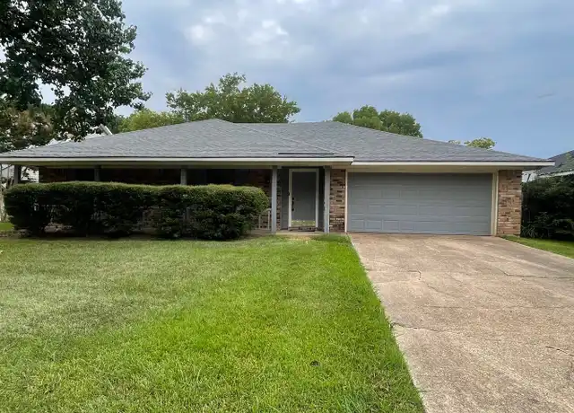 Property at 2513 Palmetto Dr, Bossier City, LA, 71111, 3 beds, 2 baths, [object Object]