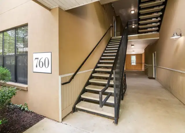 Property at 760 Walker Sq Unit 3C, Charlottesville, VA, 22903, 1 bed, 1 bath, [object Object]
