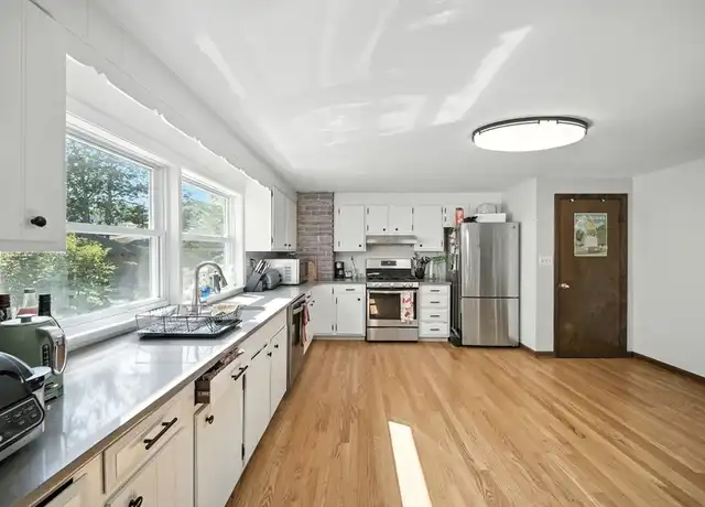 Property at 57 Newbury St Unit 1, Somerville, MA, 02144, 3 beds, 1 bath, [object Object]