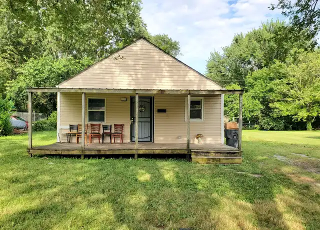 Property at 2901 N Hawthorne Ln, Indianapolis, IN, 46218, 2 beds, 1 bath, [object Object]