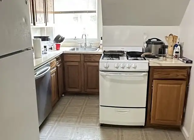 Property at 29 Orkney Rd Unit 2, Boston, MA, 02135, 4 beds, 1 bath, [object Object]