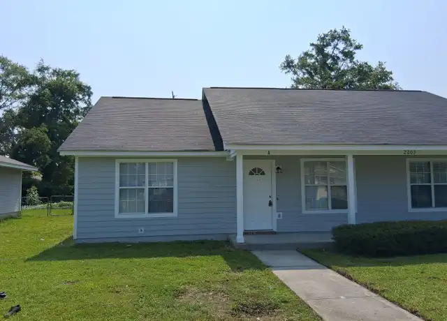 Property at 2203 Pulaski Cir, Valdosta, GA, 31602, 2 beds, 2 baths, [object Object]