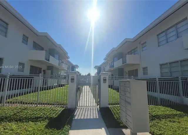 Property at 200 S Shore Dr #9, Miami Beach, FL, 33141, 3 beds, 2.5 baths, [object Object]