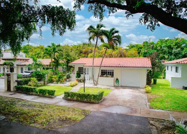 Property at 826 Messina Ave, Coral Gables, FL, 33134, 3 beds, 2 baths, [object Object]