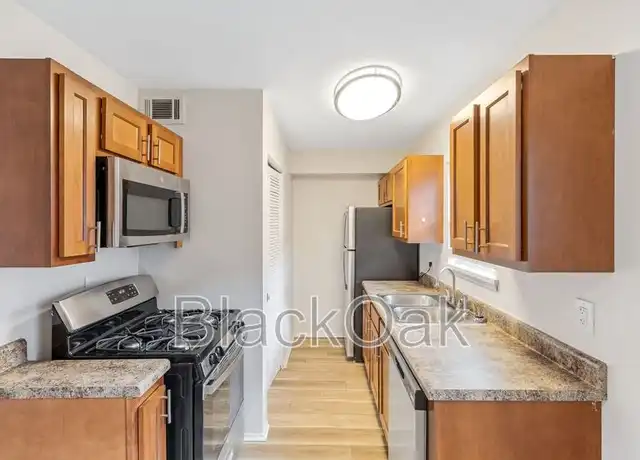 Property at 1015 Saint Paul Ct Unit 1, Louisville, KY, 40203, 1 bed, 1 bath, [object Object]