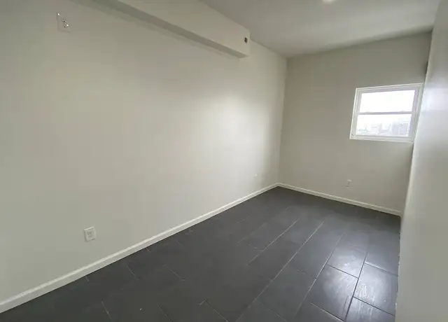 Photo of 42 Norfolk St, Newark, NJ 07103