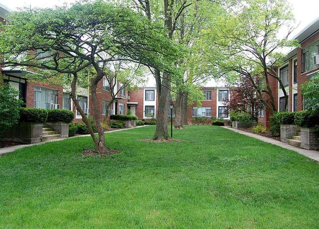 Photo of 1933 Hickory Rd, Homewood, IL 60430