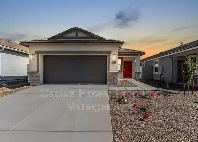 Property at 2037 W Shelly Ave, AZ, 3 beds, 2 baths, [object Object]