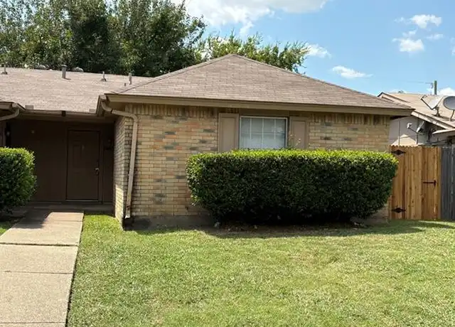 Property at 1463 N Bluegrove Rd, Lancaster, TX, 75134, 2 beds, 2 baths, [object Object]