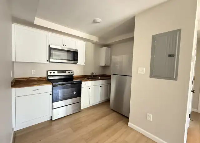 Property at 2980 Sevier Ave Unit AVENUEE5, Knoxville, TN, 37920, 1 bed, 1 bath, [object Object]